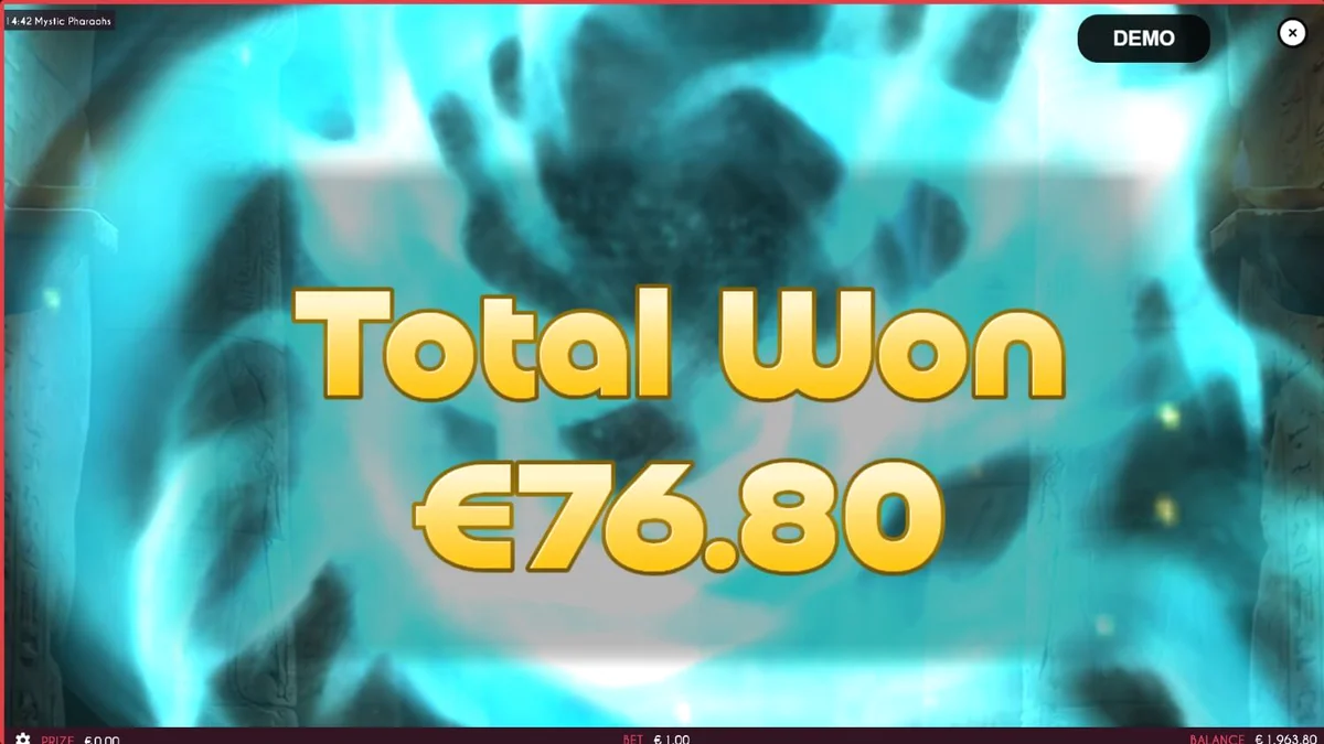 Interface do jogo de slot Mystic Pharaohs com símbolos egípcios e hieróglifos.